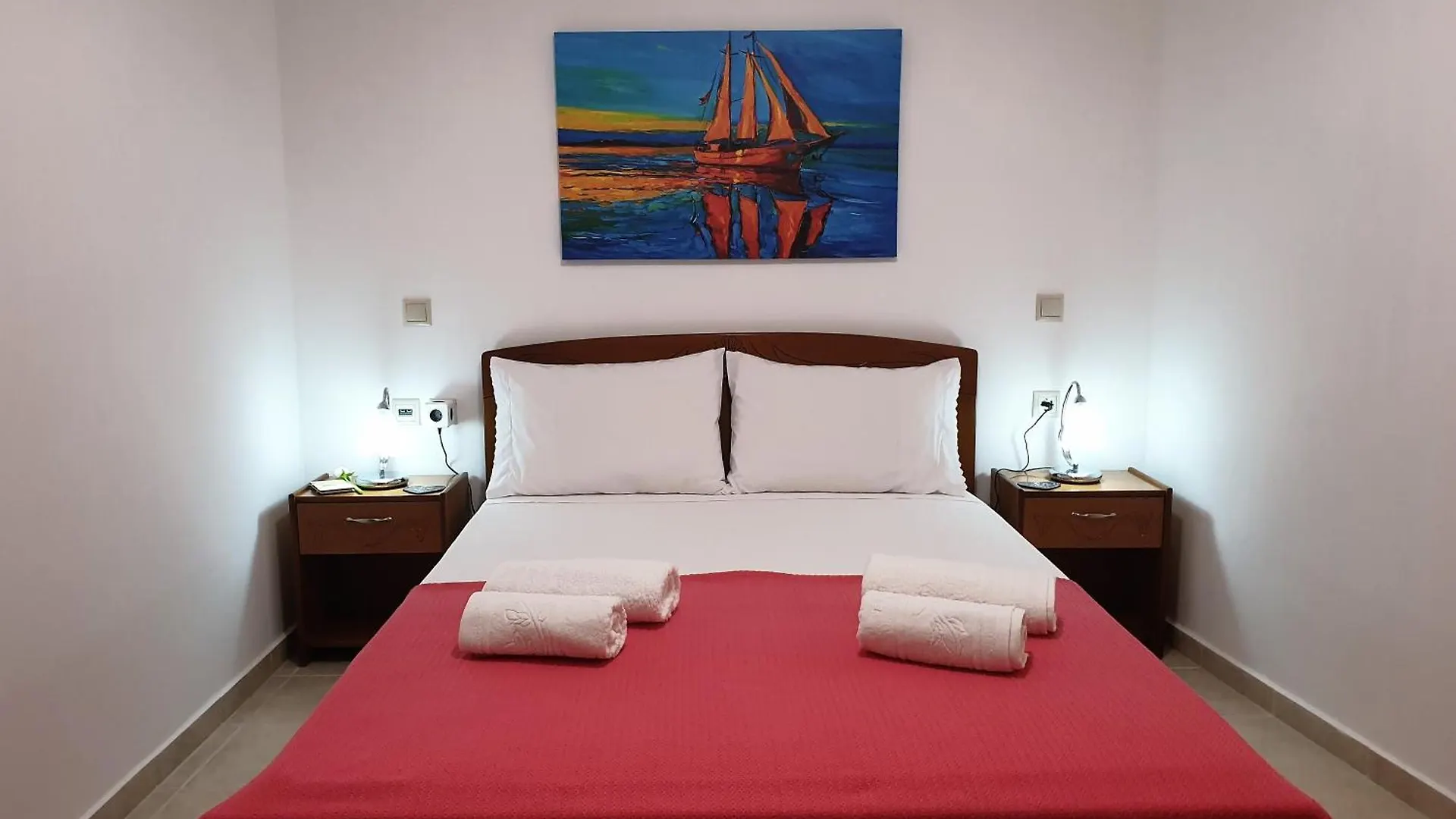 Theyellow House II Fully Equipped 2Br Apartment Andipata
