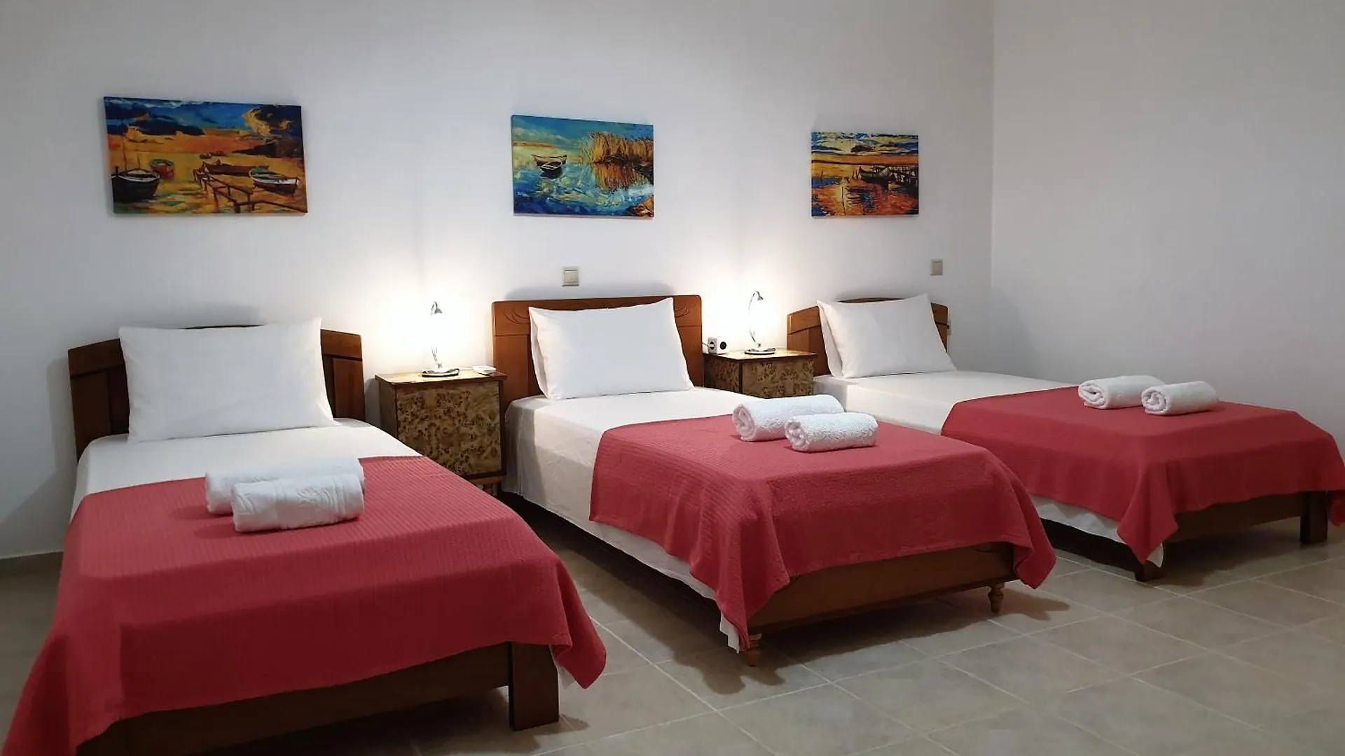 Theyellow House II Fully Equipped 2Br Apartment Andipata