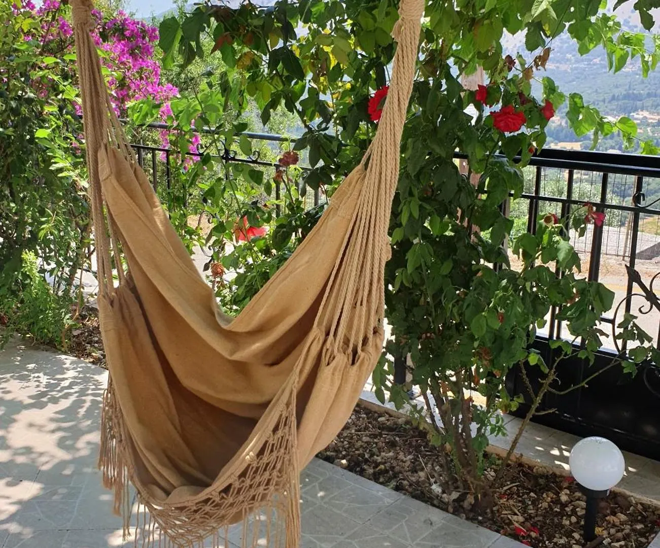 Theyellow House II Fully Equipped 2Br Apartment Andipata Greece